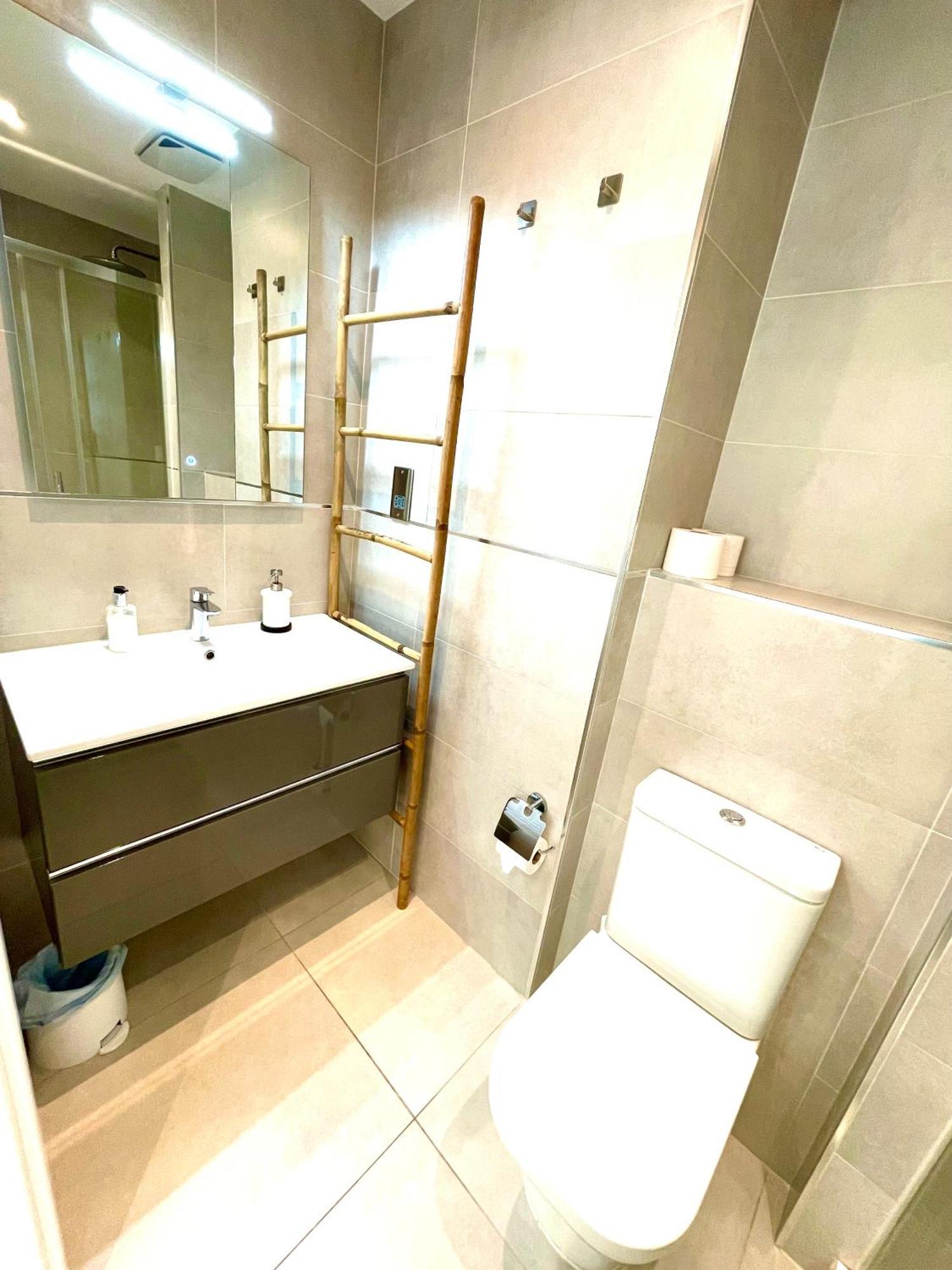 Gibraltar Central Suites Kültér fotó