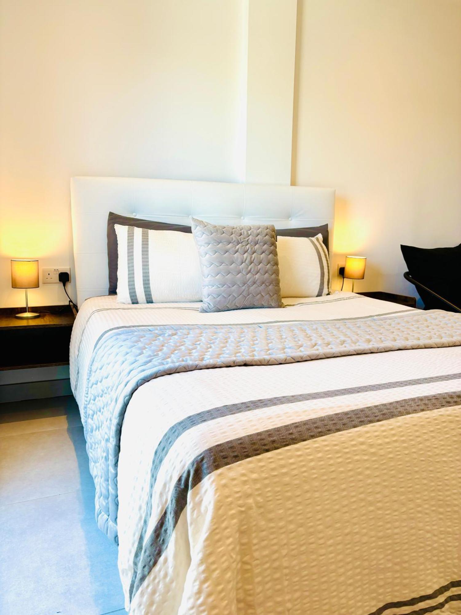 Gibraltar Central Suites Kültér fotó